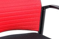 Das Rückenpolster bietet entspannten Sitzkomfort
