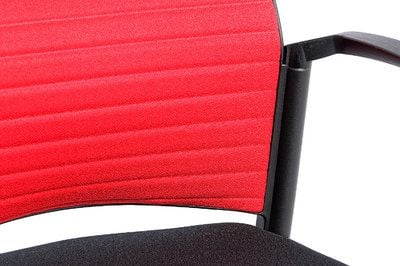 Das Rückenpolster bietet entspannten Sitzkomfort