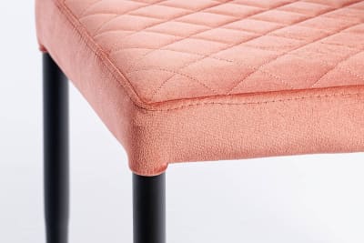 Die gepolsterte Sitzfläche ist sehr angenehm zum Sitzen