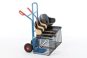 Mit der Stuhlkarre können unsere Kufenstühle bewegt werden Mit der Stuhlkarre können unsere Kufenstühle bewegt werden