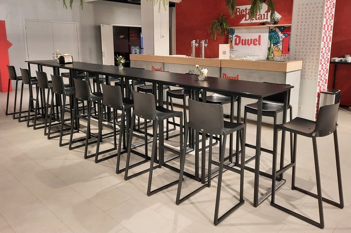 Die Melbourne Barhocker fügen sich perfekt in jede Umgebung ein