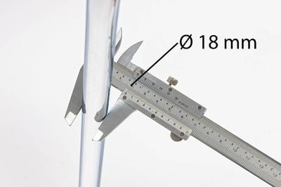 Unsere Armlehnenstühle mit Kunststoffsitzschale haben ein Gestelldurchmesser von 18 mm