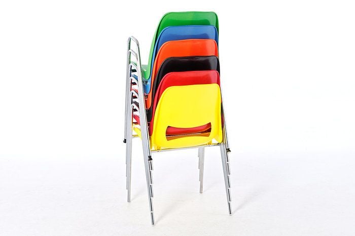 Gestapelt kann der Stuhl schnell beiseite gestellt werden
