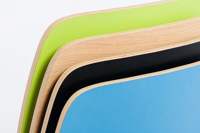 Bei unserem Stapelstuhl Monaco KU sind verschiedene Farben möglich