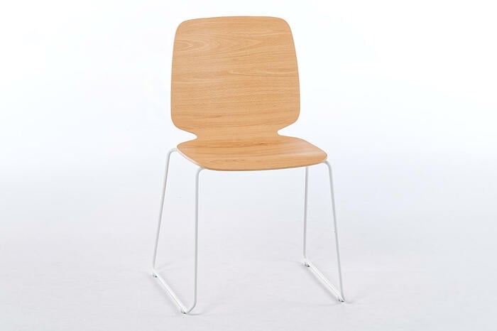 Unser Holzstuhl Monaco KU ist in verschiedenen Farben der Sitzschale und Gestelle erhältlich