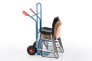 Ein Transport mit der Stuhlkarre ist möglich