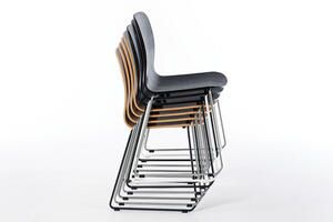 Unsere Montana Kufenstühle benötigen gestapelt wenig Platz Unsere Montana Kufenstühle benötigen gestapelt wenig Platz