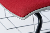 Durch die leichte Krümmung der Sitzfläche werden eindrücke im Bein verhindert