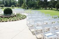 Die Klappstühle Ohio wirken trotz ihres simplen Designs sehr hochwertig auf Outdoor-Veranstaltungen und Hochzeiten