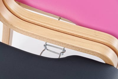 Die optional wählbaren Stabverbinder werden ineinander eingehakt