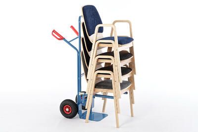 Mit der optional erhältlichen Stuhlkarrem können unsere Holzstühle Oslo AL SP RP einfach transportiert werden