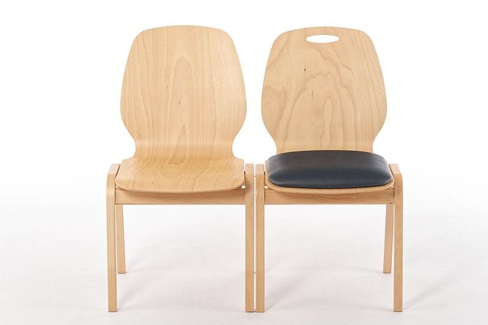 Alle Stühle der Oslo Serie können miteinander verbunden werden