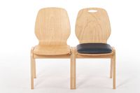 Die Stühle der Oslo Serie können miteinander verbunden werden