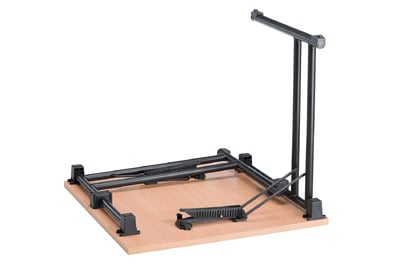 Der kleine Klapptisch Palermo Quadrat ist stabil und robust