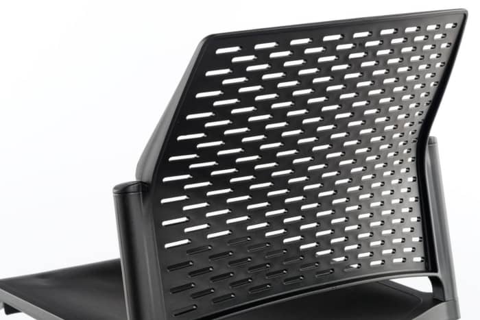 Die Rückenlehne ist ergonomisch geformt und somit sehr bequem und schonend für den Rücken Ihrer Besucher