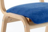 Die abgerundete Sitzfläche verhindert Druckstellen im Beinbereich