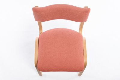 Holzstühle mit Sitz- und Rückenpolster