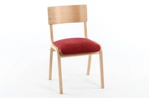 Ansprechender Holzstuhl