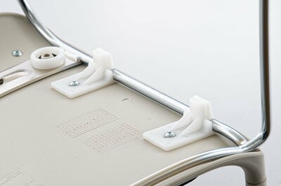 Kunststoffabstandshalter schützen das Sitzpolster vor Druckstellen