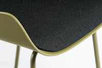 Das Sitzpolster ist hochwertig verarbeitet