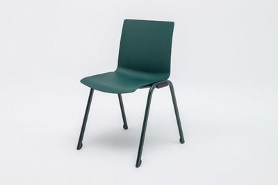 Der Kunststoffschalenstuhl Rhodos eignet sich für Wartezimmer und Wartebreiche