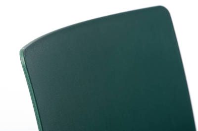 Die Rückenlehne ist ergonomisch geformt