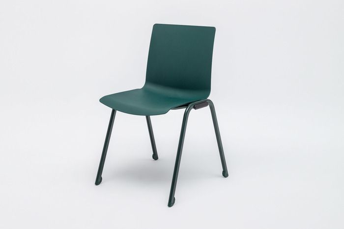 Der Kunststoffschalenstuhl Rhodos eignet sich für Wartezimmer und Wartebreiche