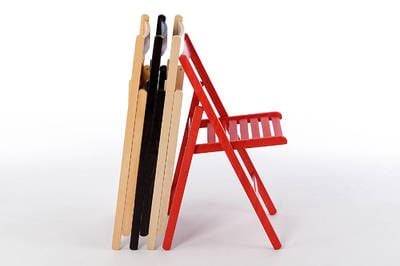 Unser Holzklappstuhl Rimini ist in vielen Farben erhältlich