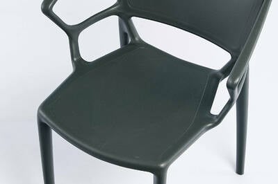 Um die Sitzfläche ergonomisch zu gestalten ist sie leicht geknickt