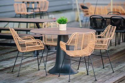 Die Stühle Sylt AL sind modern und zeitlos