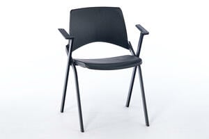 Die gebogene Sitzfläche und die Armlehnen sind sehr angenehm zum Sitzen