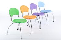 In großer Zahl wirken diese Stühle besonders stylisch und ansprechend