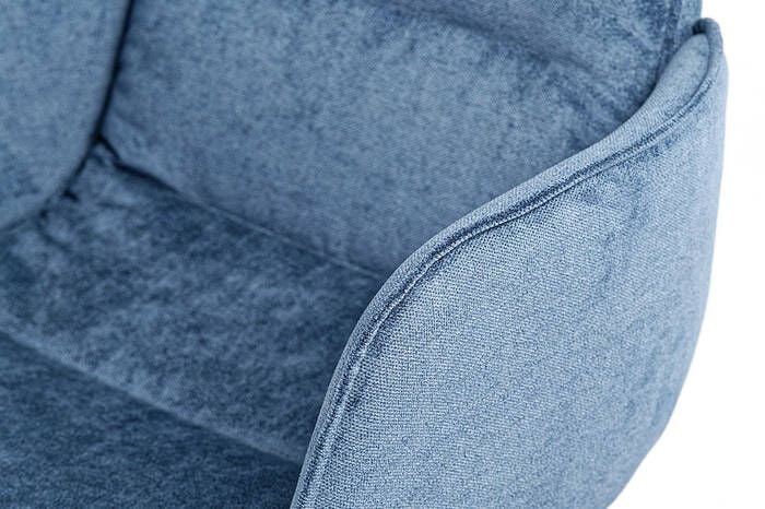 In verschiedenen Stoffarten kann die Polsterung gewählt werden