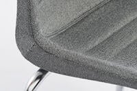 Die Polsternähte sind sauber und ordentlich verarbeitet