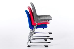 Unsere Freischwingerstühle sind in mehreren Farben erhältlich Unsere Freischwingerstühle sind in mehreren Farben erhältlich
