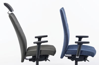 Die Rückenlehne ist bewegbar und kann auch in verschiedenen Stufen festgestellt werden