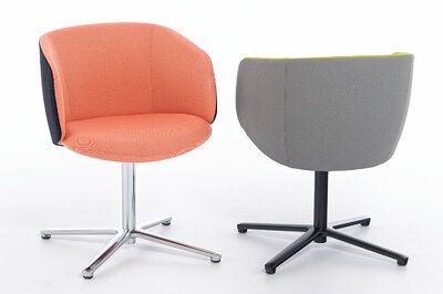 Hochwertige farbenfrohe Polstersessel mit Drehgestell