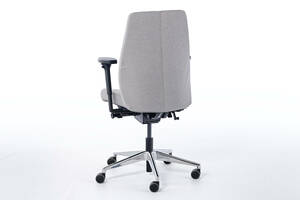 Auch von hinten kann die hochwertige Verarbeitung erkannt werden Auch von hinten kann die hochwertige Verarbeitung erkannt werden