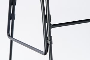 Durchdacht können die Tablare schnell und einfach angehangen werden