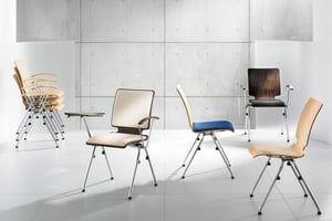 Die Armlehnenstühle Alabama AL lassen sich mit anderen Varianten kombinieren Die Armlehnenstühle Alabama AL lassen sich mit anderen Varianten kombinieren