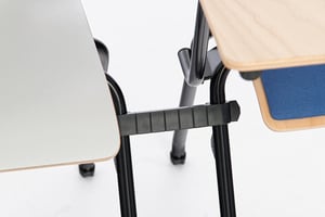 Optional können lose Stuhlverbinder gewählt werden Optional können lose Stuhlverbinder gewählt werden