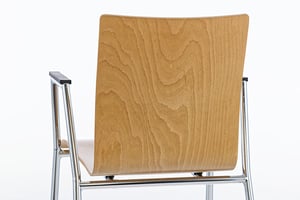 Auch die Rückseite der Sitzschalen kann sich sehen lassen Auch die Rückseite der Sitzschalen kann sich sehen lassen