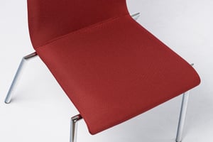 Auf der gepolsterten Sitzfläche kann man angenehm sitzen