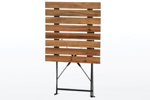 Die Bistro Klapptische lassen sich platzsparend und einfach zusammenklappen