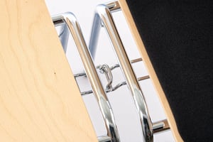 Die Stuhlverbinder zum rausziehen können einfach eingehakt werden