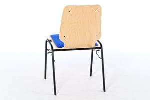 Unsere Stapelstühle Atlanta SP RP werden bei Großraumbestuhlungen in Hallen und Säle gerne genommen