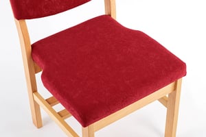 Der Gebetsstuhl bietet einen guten Sitzkomfort