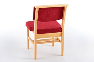 Der robuste Gebetsstuhl mit Gebetbuchablage