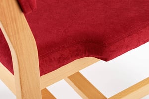 Die Polsterbezüge sind sorgfältig vernäht