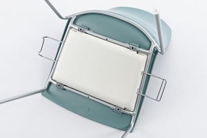 Der hochwertige Stapelschutz mit ausziehbaren Stuhlverbindern des Berlin SP